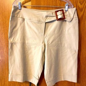 Brand new shorts wiith detailed belt accent